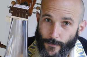 Matthew 'Mattu' Noone (sarode)